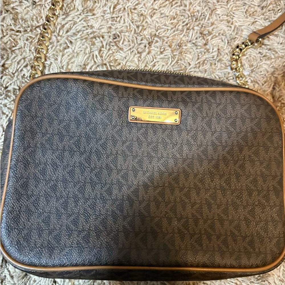 Michael Kors Crossbody purse